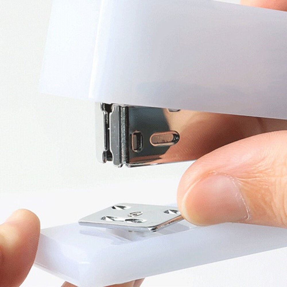 透霧 透明 清透 霧色 釘書機 訂書針 釘書機 臨時裝訂 裝訂器 裝訂機 手動 隨身釘書機 隨身訂書 辦公釘書機 文具-細節圖9