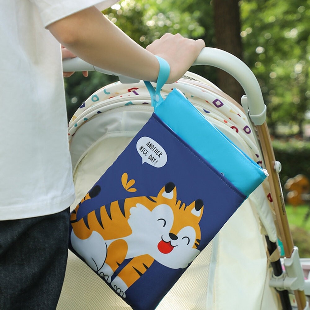 台灣現貨 雙層防水尿布袋 防水收納袋 防水袋 髒衣袋 幼兒園衣物袋 汙衣袋 尿布袋 拉鍊尿布袋 收納袋 衛生棉包 洗漱包-細節圖2