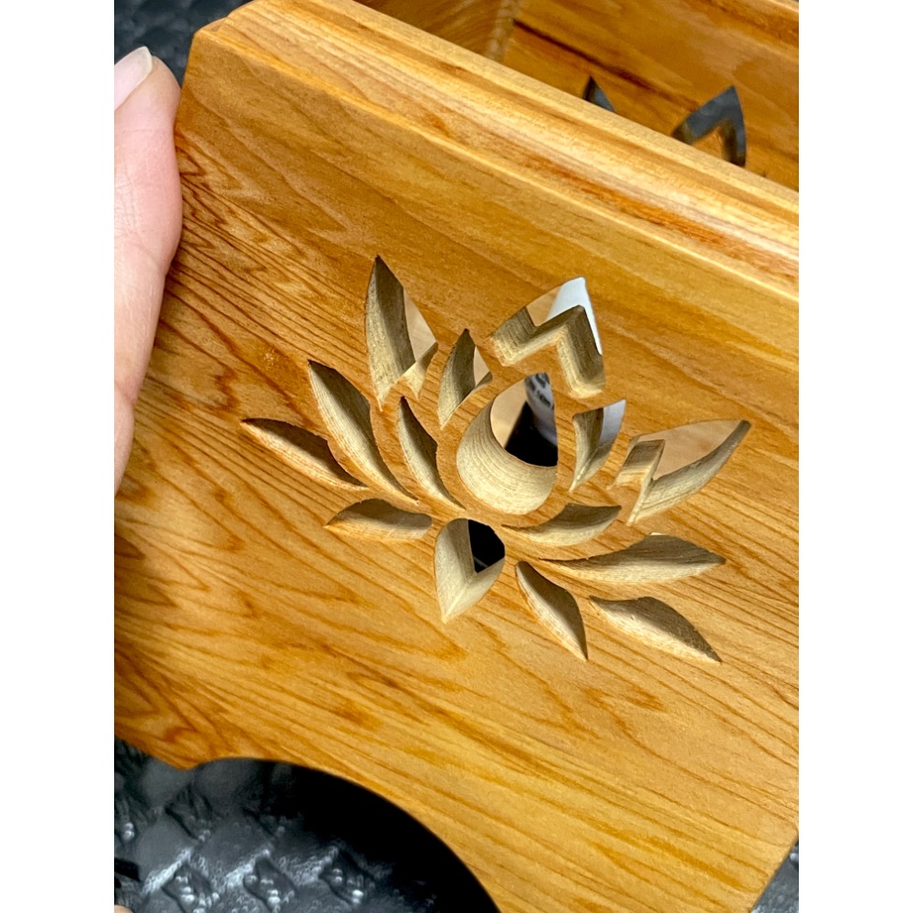 台灣黃檜 蓮花🪷小夜燈 工 藝 料結合在一起的美感 添加生活品質 質感滿分💯 柔和黃光守護您的每一夜 蘑菇紋對-細節圖9