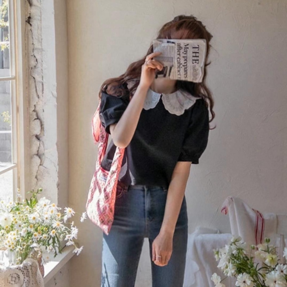 預購 正韓 小花刺繡領五分包袖上衣-06/15截止-細節圖2