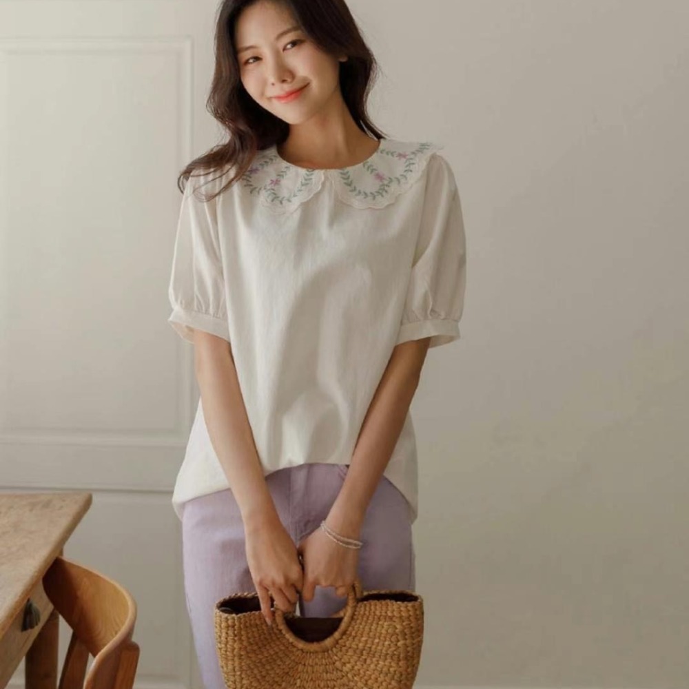 預購 正韓 小花刺繡領五分包袖上衣-06/15截止-細節圖9