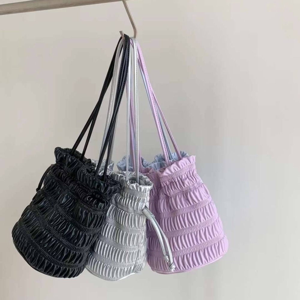 預購 韓系春夏新 軟皮皺皺束口水桶包-06/20截止-細節圖2