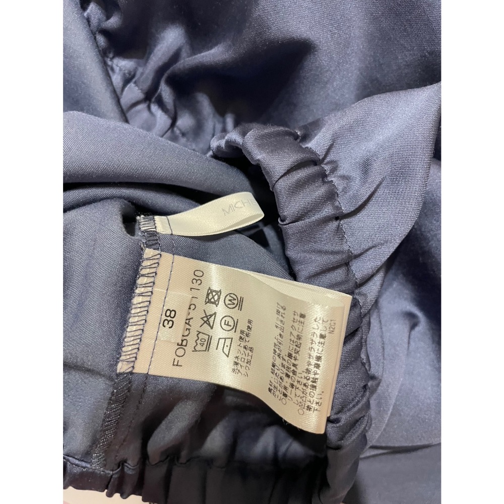 專櫃MK微緞面感藍色連袖短版上衣/二手/38號-細節圖4