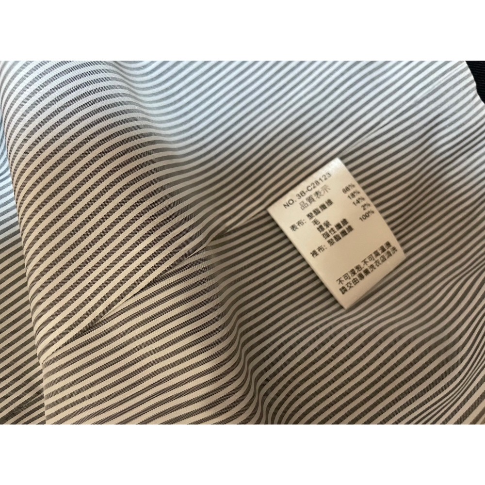 U’re深藍色混毛料七分袖西裝外套/二手/M號-細節圖7