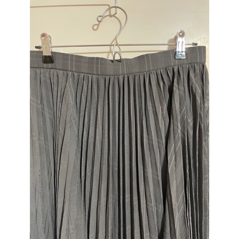專櫃MK灰色雪紡格紋百褶長裙/二手/38號-細節圖2