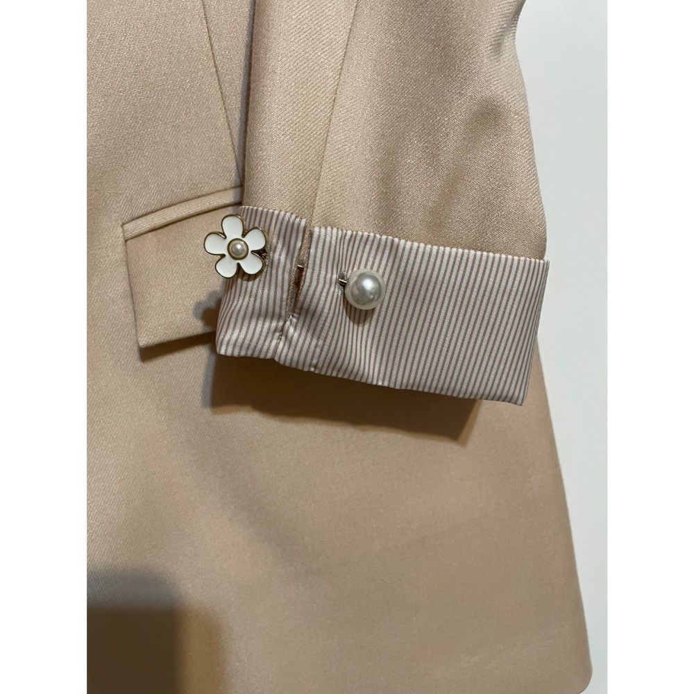 U’re杏色八分袖羊毛西裝外套/全新/M號-細節圖5