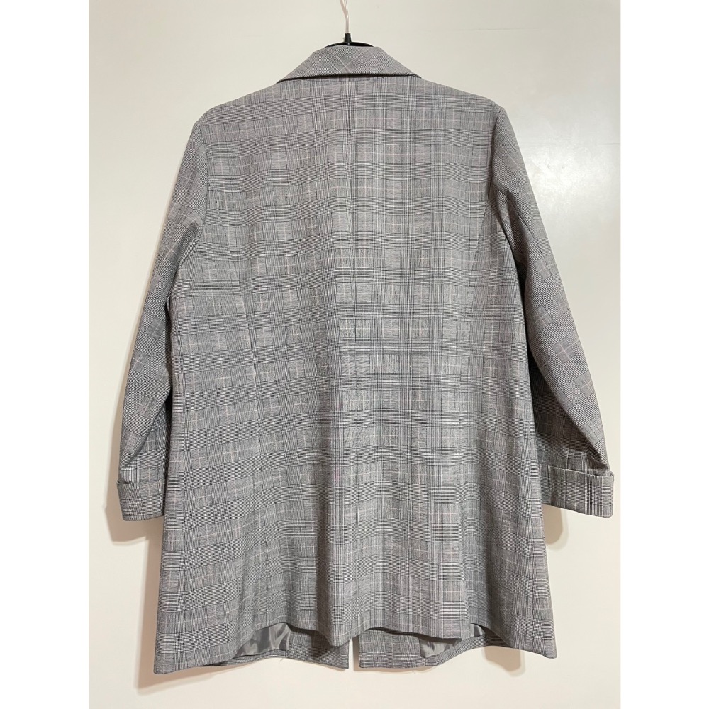 U’re灰色粉格紋八分袖西裝外套/二手/M號-細節圖6