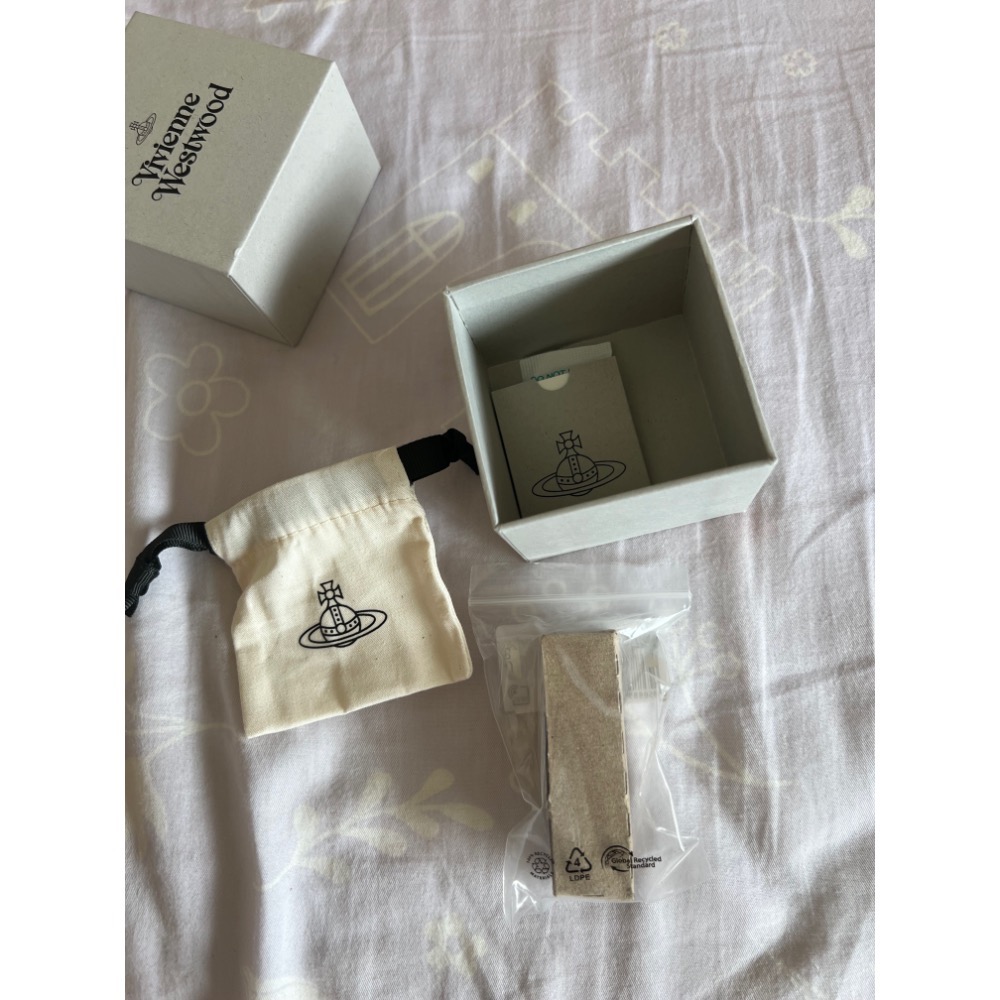 🇯🇵日本Vivienne Westwood 半立體土星耳環 Saturn Orb-細節圖3