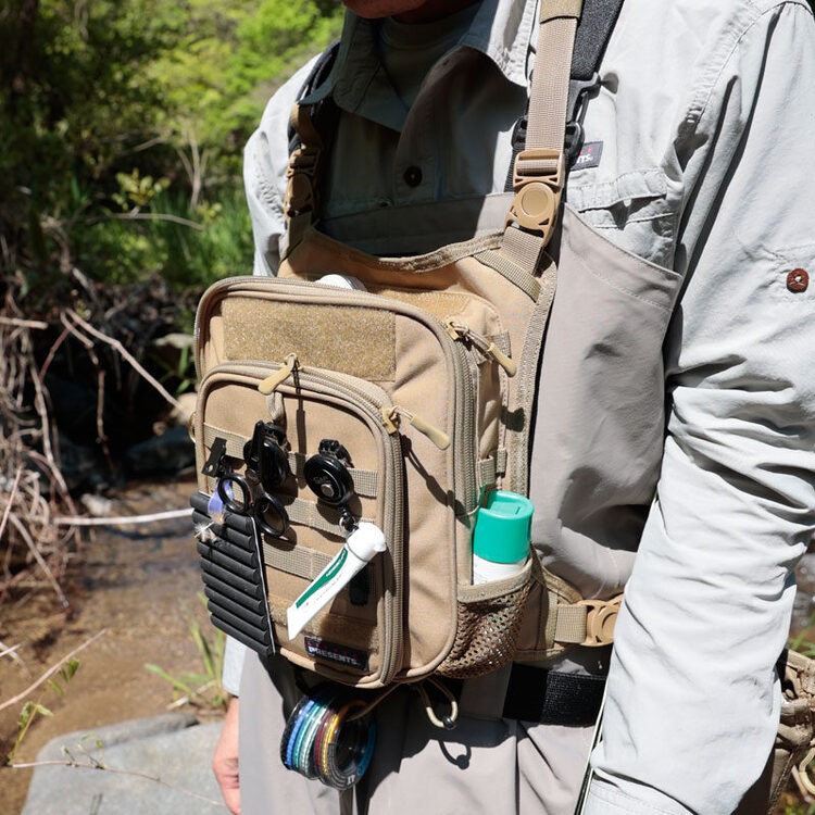 >日安路亞< LITTLE PRESENTS B-29 Chest Pack 釣魚胸包-細節圖3