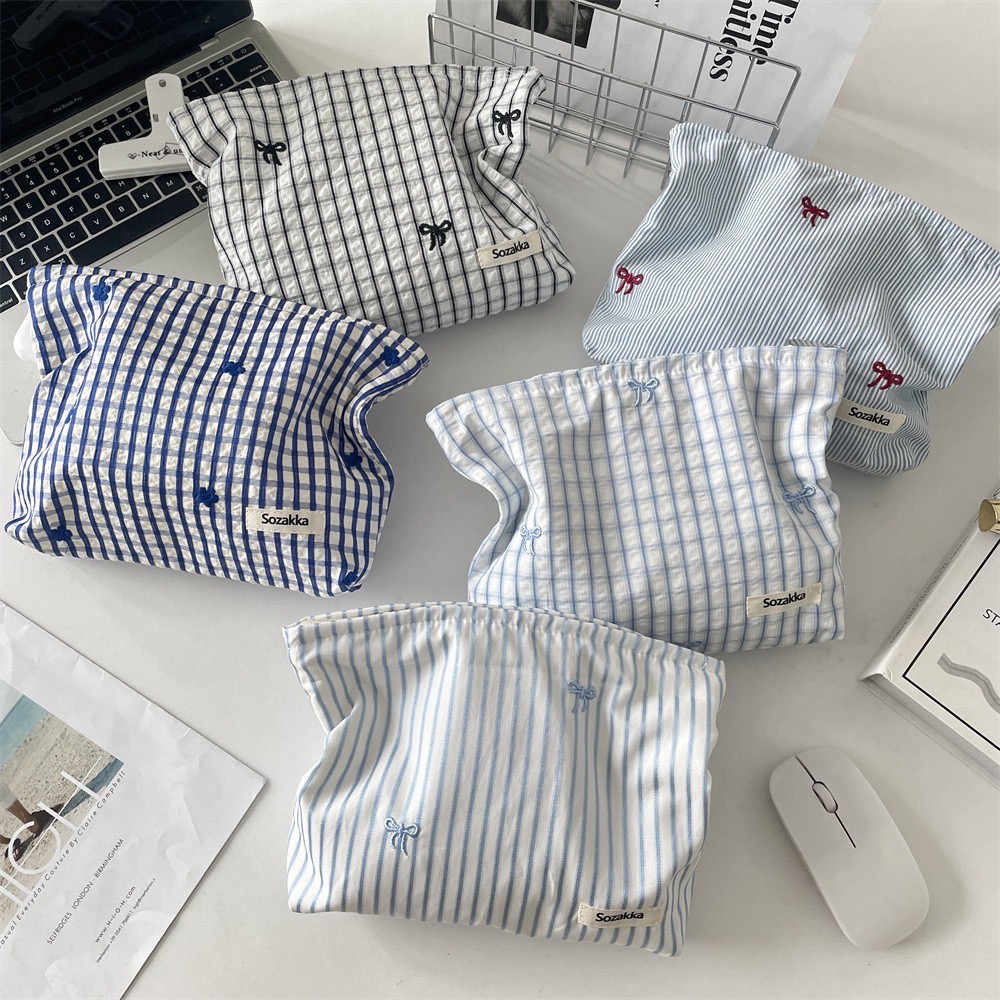 格紋藍色系刺繡小花蝴蝶結化妝包5款-細節圖2