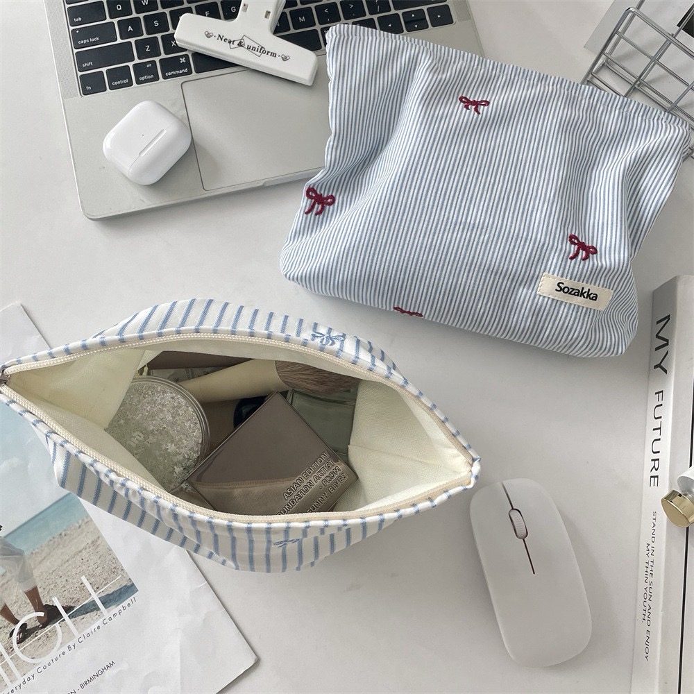 格紋藍色系刺繡小花蝴蝶結化妝包5款-細節圖5