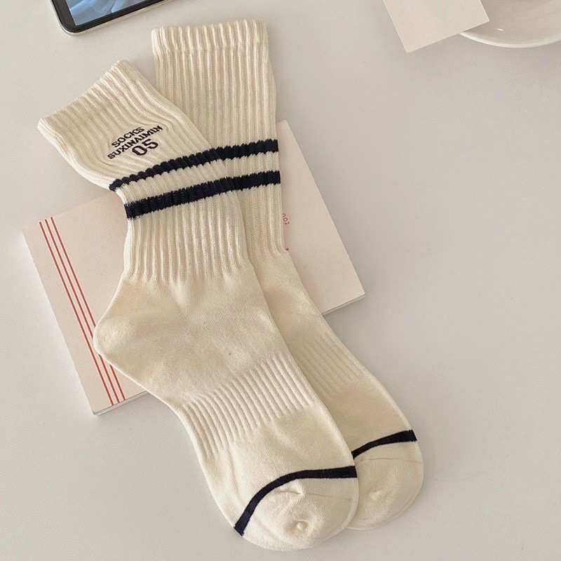 運動風條文刺繡英文字中筒襪子6色-規格圖4