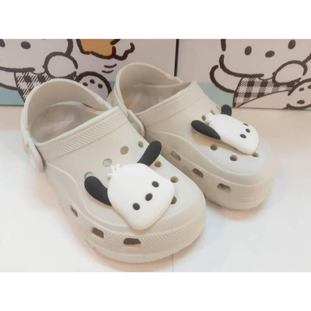 [kikishoes]POCHACCO 布鞋鞋 三麗鷗家族 兩穿 涼鞋拖鞋 親子布希鞋防水拖鞋親子鞋正版授權-細節圖2