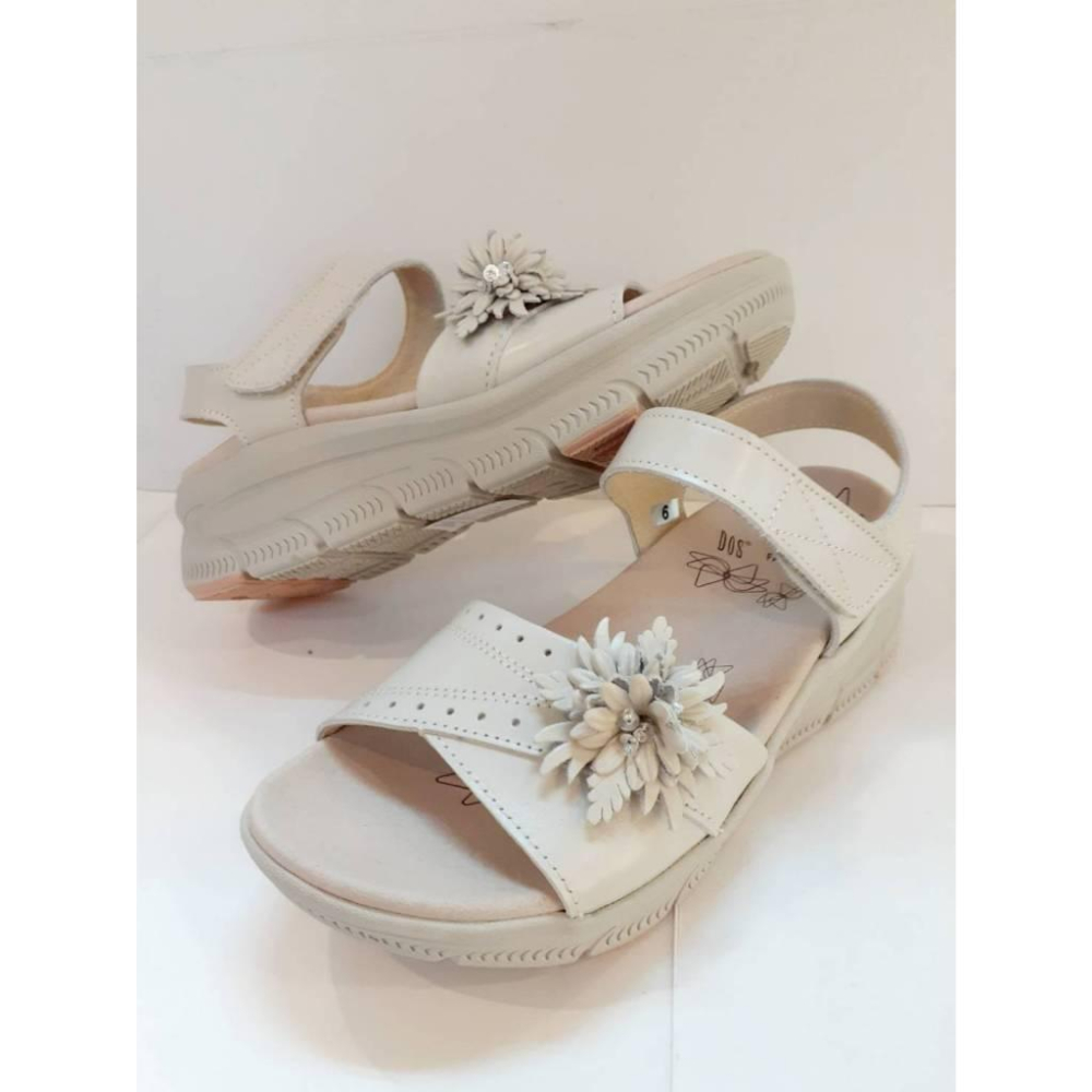 [kikishoes]Dispone 地之柏 米色 粉色 台灣製 真皮涼鞋 輕量休閒涼鞋 淑女涼鞋 厚底涼鞋 防水底檯涼-細節圖2