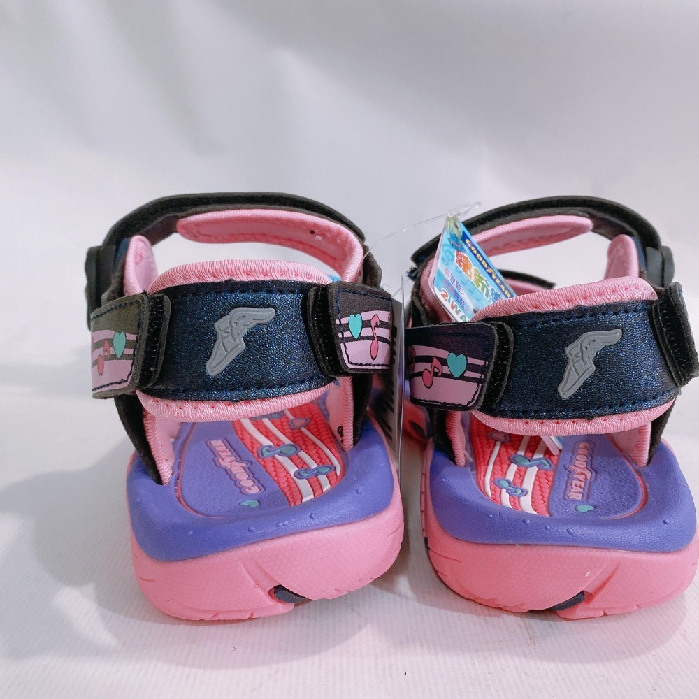 金英鞋坊 GOODYEAR固特異 童款繽紛樂章系列2WAY磁扣涼拖兩用鞋 18857-黑紫 超低直購價390元-細節圖7