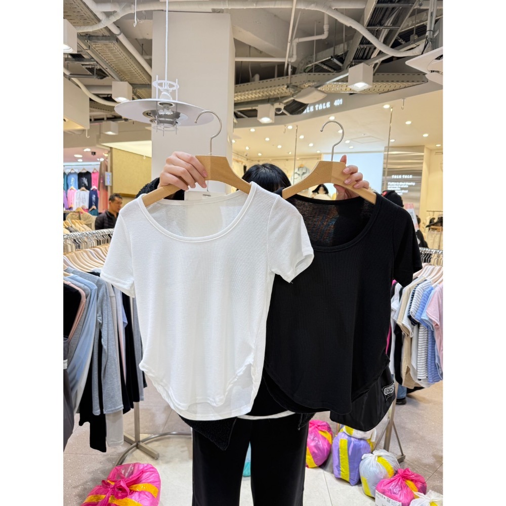🇰🇷𝔾𝕣𝕒𝕔𝕖 𝕊𝕥𝕦𝕕𝕚𝕠♡上衣♡甜辣下圓弧坑紋上衣-細節圖7