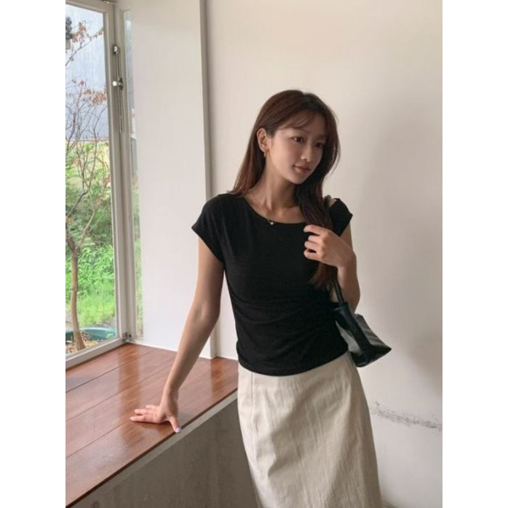 🇰🇷 𝔾𝕣𝕒𝕔𝕖 𝕊𝕥𝕦𝕕𝕚𝕠♡上衣♡不規則露肩素T-細節圖9