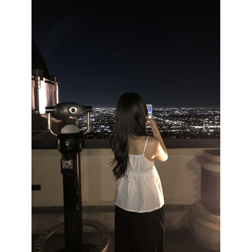 🇰🇷 𝔾𝕣𝕒𝕔𝕖 𝕊𝕥𝕦𝕕𝕚𝕠♡上衣♡清新v領吊帶背心-細節圖5
