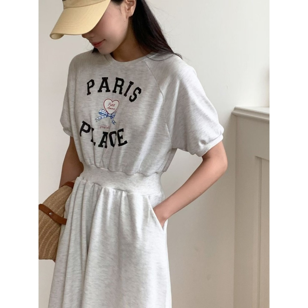🇰🇷 𝔾𝕣𝕒𝕔𝕖 𝕊𝕥𝕦𝕕𝕚𝕠♡洋裝♡愛心英字印花口袋休閒洋裝-細節圖9