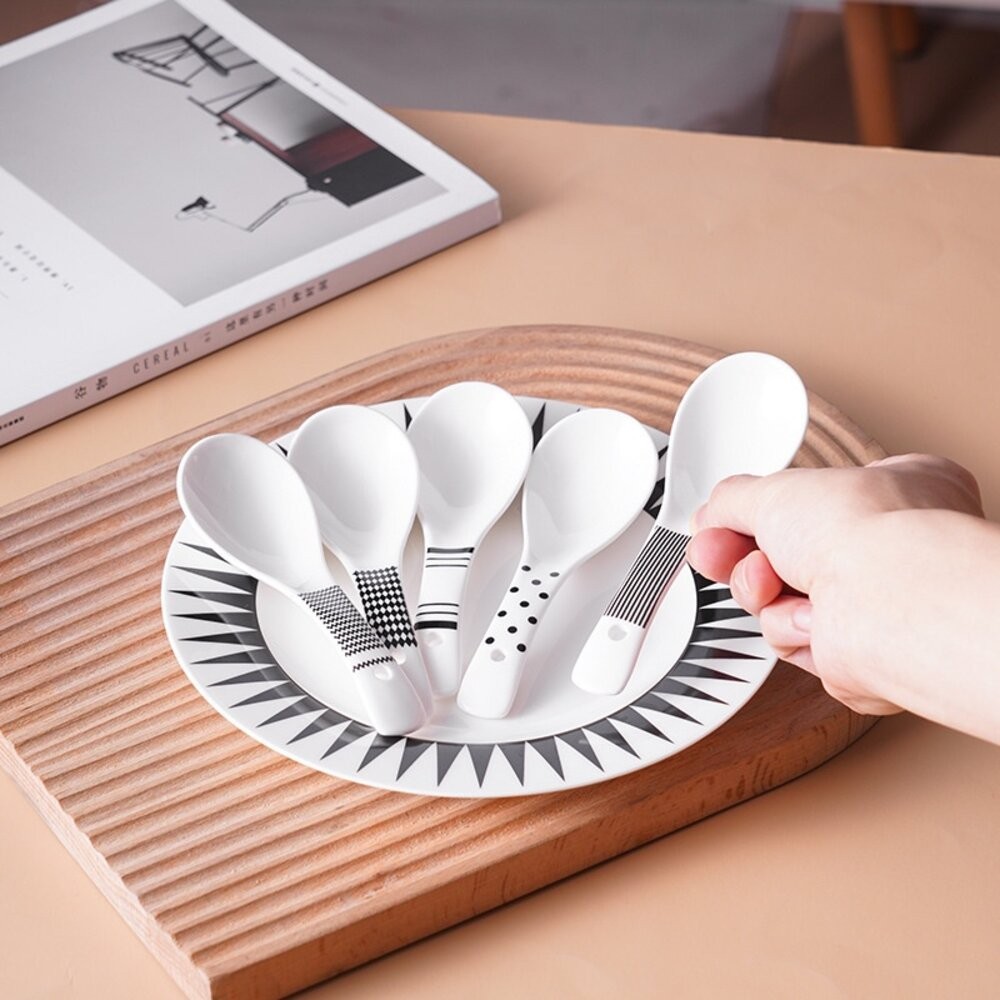 【實體店+發票】赫本風陶瓷餐筷組 陶瓷餐具 筷子湯匙飯匙 質感禮物 交換禮物 加厚硬殼禮盒 送禮-細節圖8