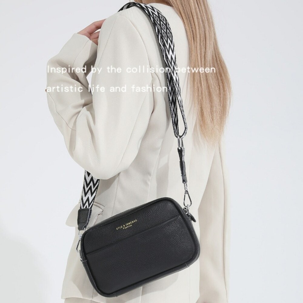 【實體店+發票】真皮百搭寬肩斜背包 頭層牛皮側背包 女生包包 單肩包 軟皮斜跨包 交換禮物 送禮 送禮-細節圖9