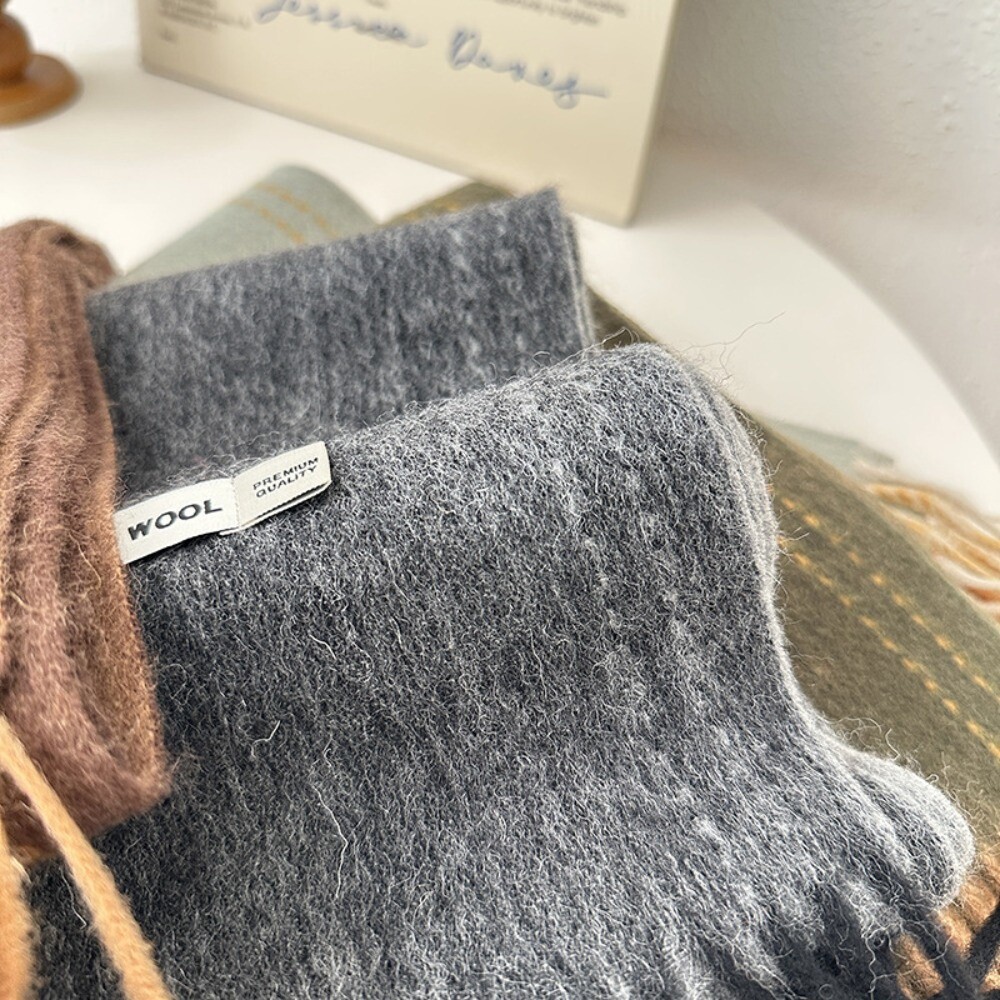 【實體門市】雙面純羊毛圍巾 100%澳洲羊毛 日系圍脖 純色流蘇窄版披肩 送禮情侶百搭-細節圖5