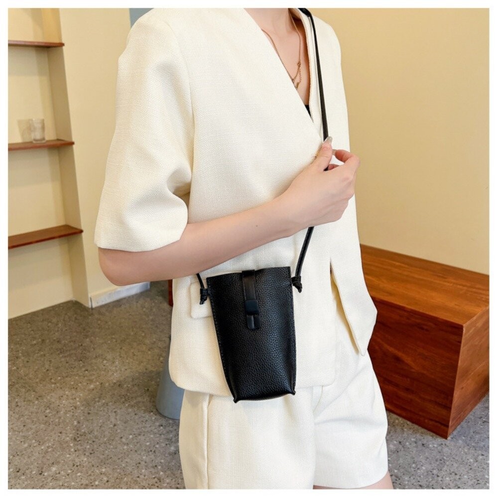 【實體店+發票】荔枝紋真皮氣質小方包 斜背包 頭層牛皮 手機包 側背包 女用單肩包 時尚優雅 送禮 送禮-細節圖10