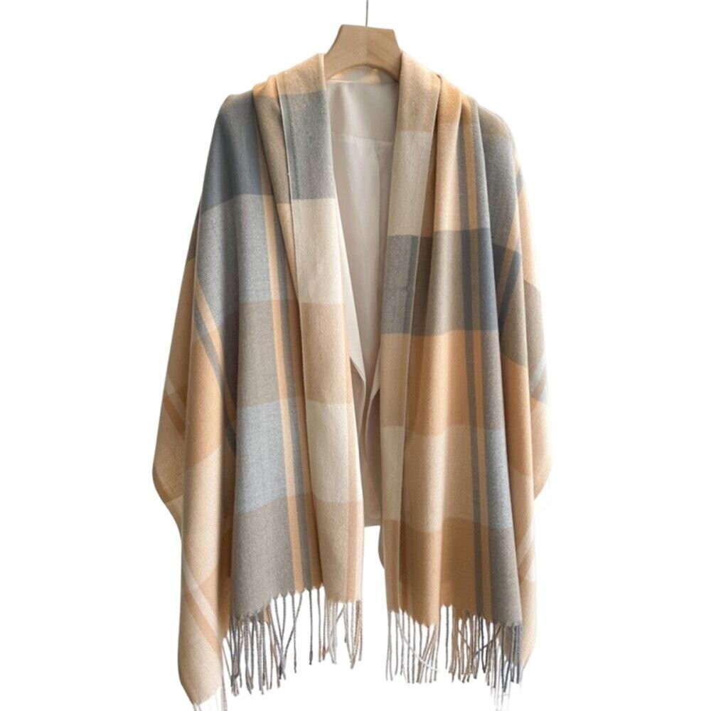 【實體店+發票】格紋流蘇披肩圍巾 針織圍巾 加厚保暖 流蘇圍脖 柔軟舒適 時尚大氣 送禮-細節圖2