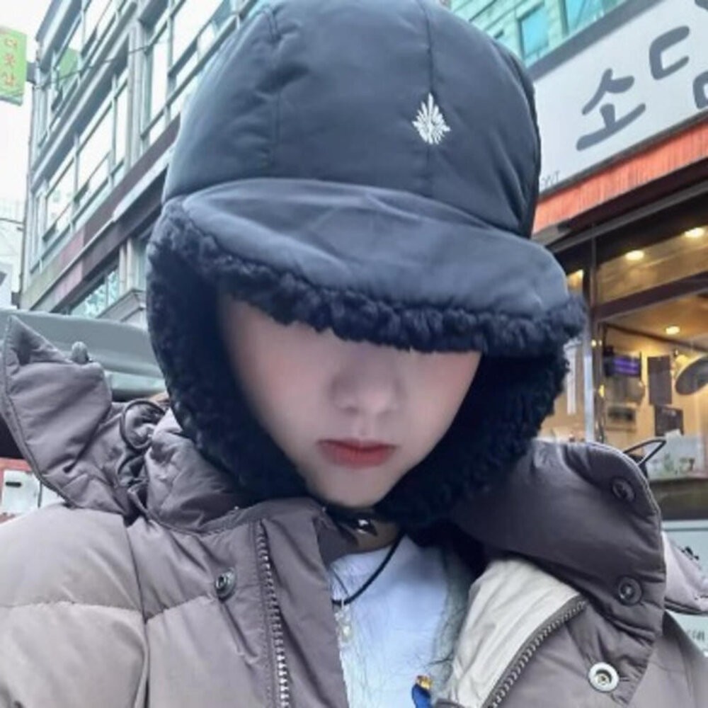 【實體店+發票】羽絨保暖帽 休閒時尚個性 羽絨雷鋒帽 女保暖 羽絨護耳帽 可愛 騎行防寒 飛行員帽子 送禮-細節圖2