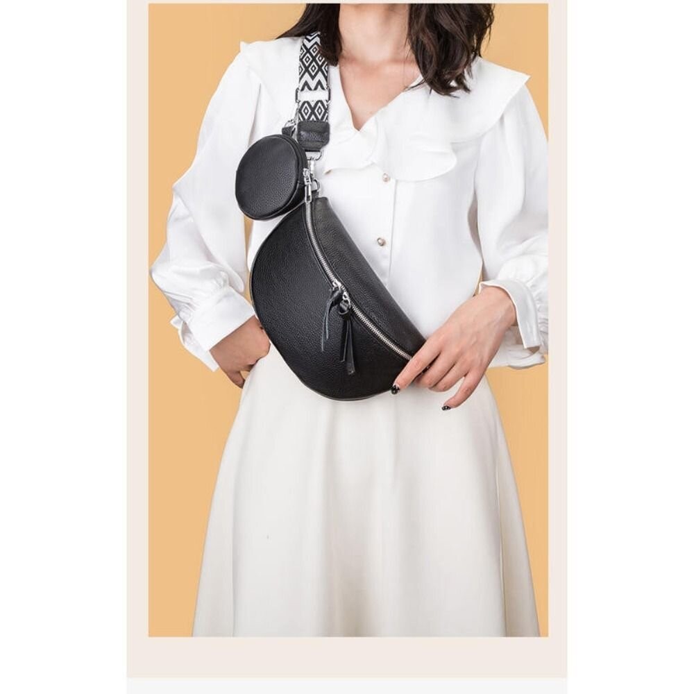 【實體店+發票】1加1真皮時尚半月包 斜背包 胸包 腋下包 單肩包 時尚潮流 寬肩帶 零錢包 送禮-細節圖2