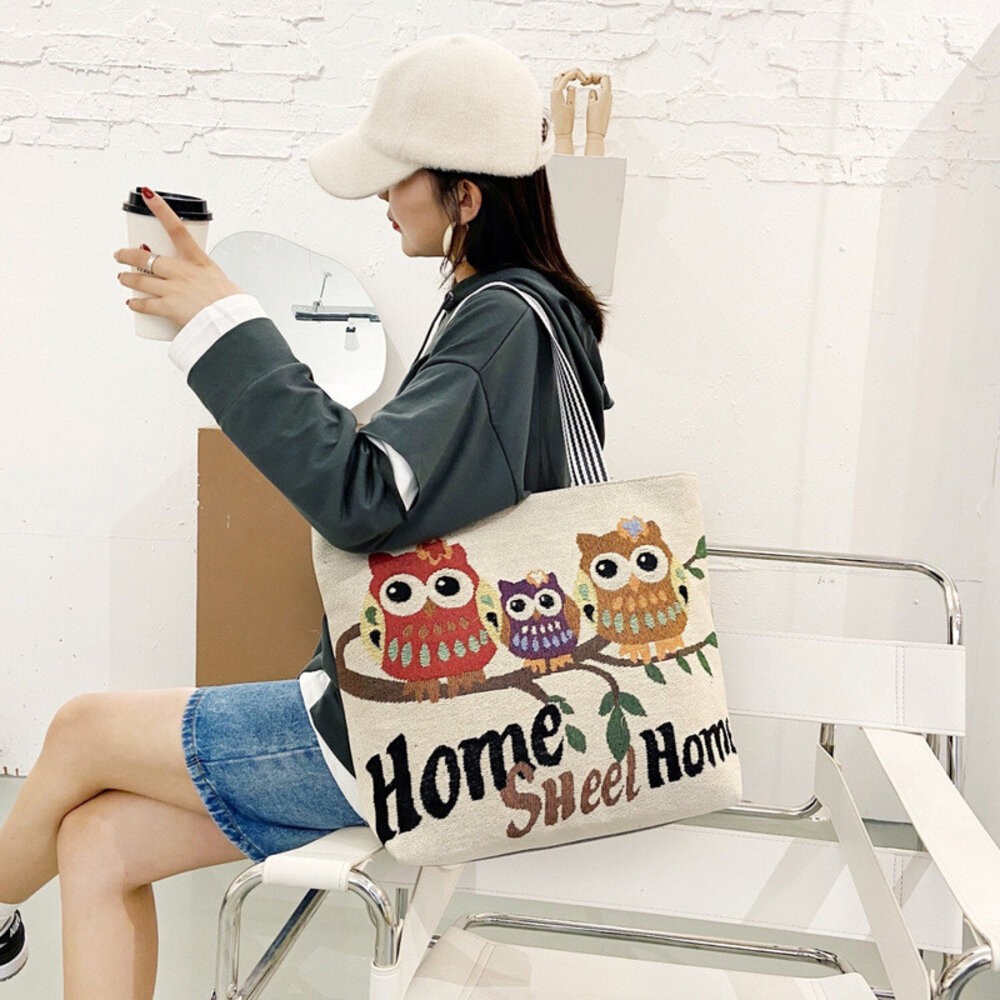 【實體店+發票】大容量時尚帆布托特包 時尚卡通刺繡單肩女包 學生手提托特包 大容量帆布袋 送禮-規格圖9