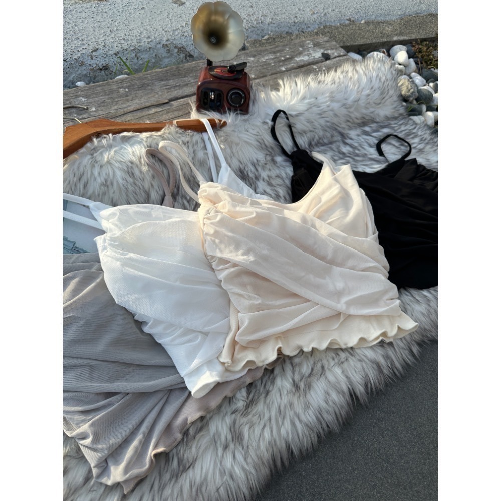 現貨｜复甜美百搭皺摺交叉網紗背心小可愛bratop-細節圖2