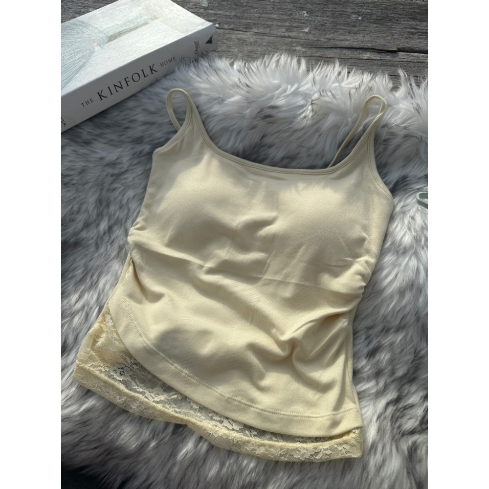 現貨｜假兩件蕾絲側抓皺小可愛背心bratop-細節圖2