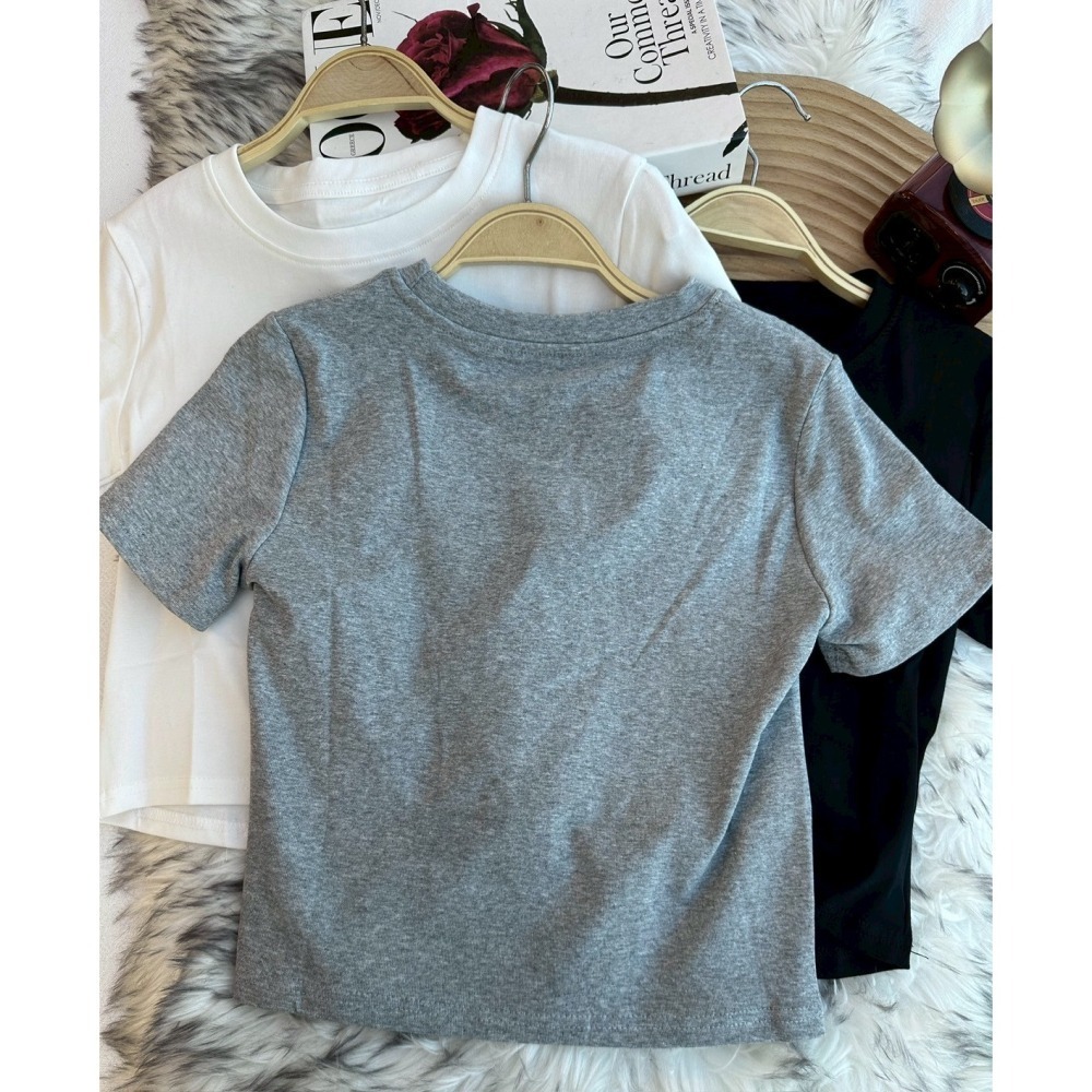 現貨｜夏季出清 短版字母T恤-細節圖2