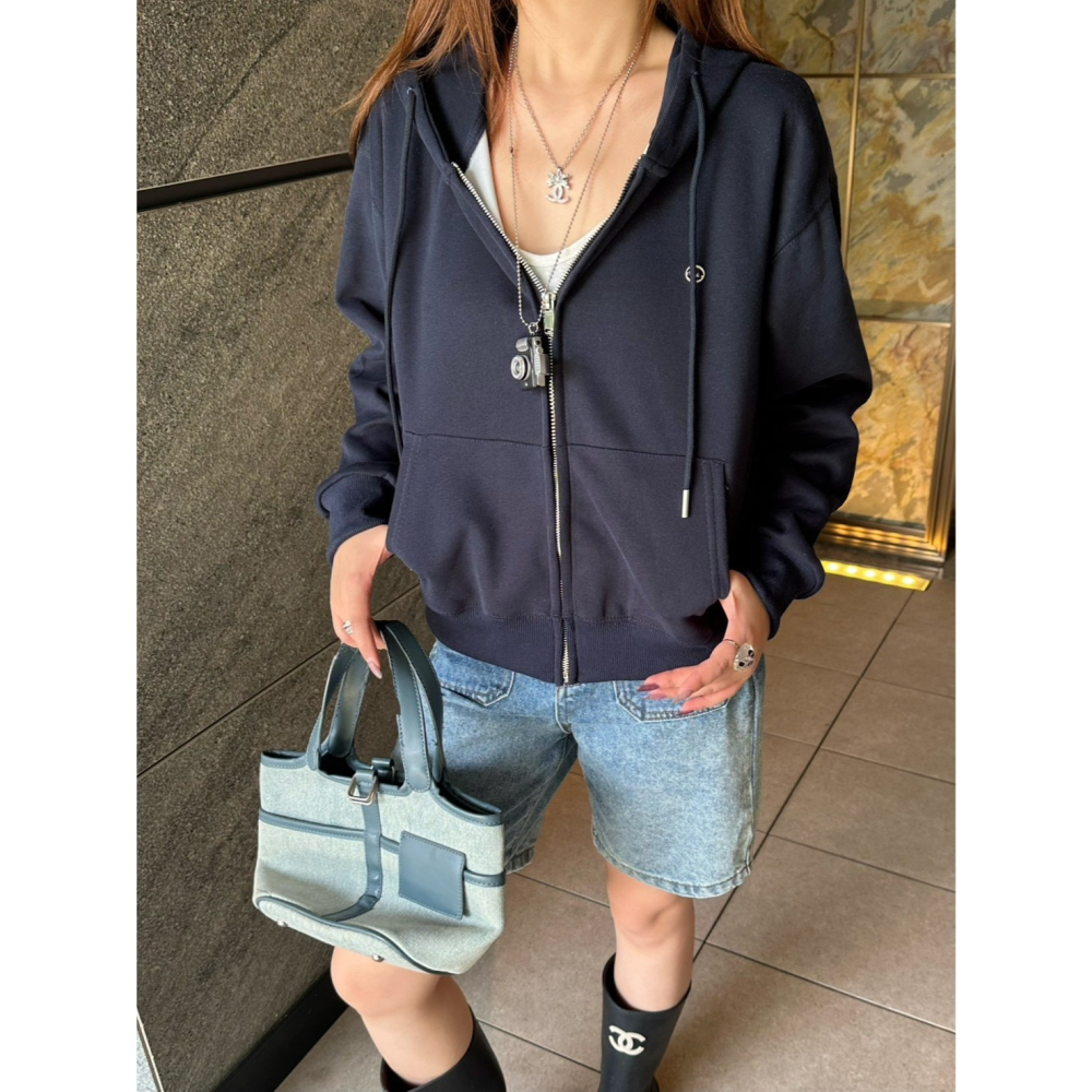 現貨｜ 小字母連帽外套250924-細節圖2