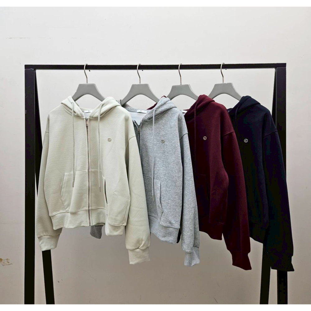 現貨｜ 小字母連帽外套250924-細節圖4