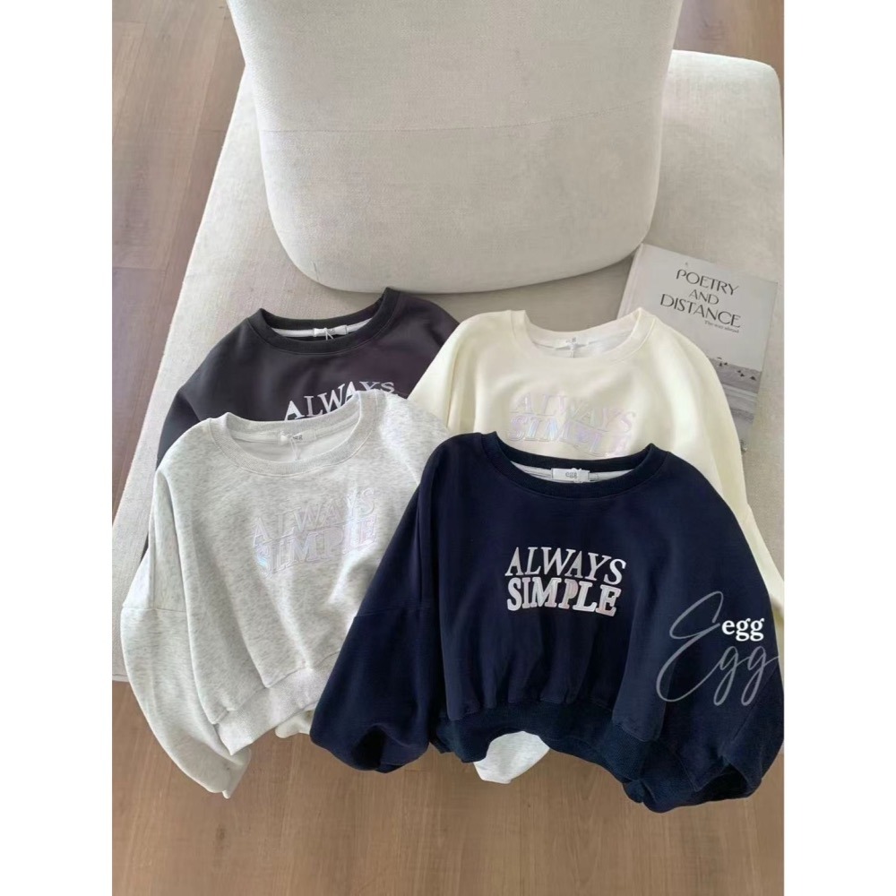 現貨｜ 燙銀字母短版上衣250924-細節圖6