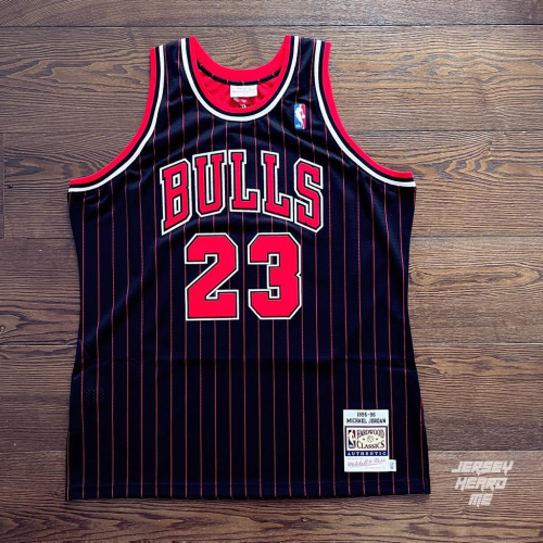 【球衣藏家】Michael Jordan 1995-96 黑薯條 黑條紋 M&amp;N 復刻 球員版 NBA 球衣