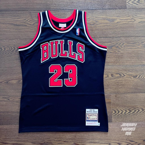 【球衣藏家】Michael Jordan 1997-98 公牛 客場黑 MJ 喬丹 M&amp;N 復刻 球員版 NBA 球衣