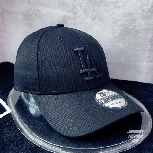 【球衣藏家】LA Dodgers 洛杉磯 道奇 全黑 鐵扣 New Era 可調式 老帽 MLB Dad Hat
