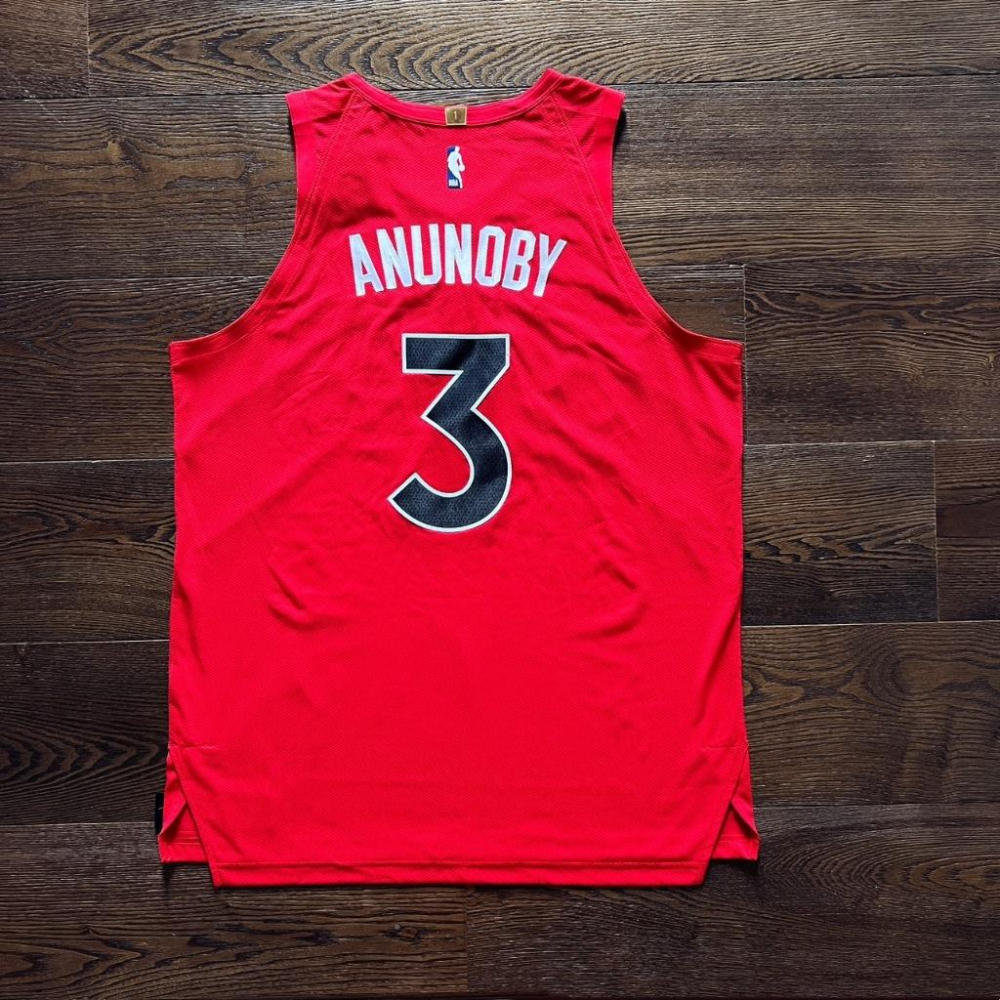 【球衣藏家】OG Anunoby 暴龍 客場紅 Raptors Icon AU NIKE 贊助標 球員版 NBA 球衣-細節圖2