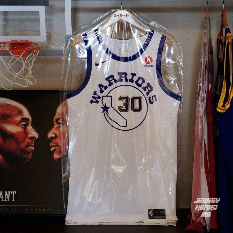 【球衣藏家】服飾 萬用 NBA球衣 推薦 精裝版 防塵袋 單一尺寸 精裝 厚實 收納 高品質 美觀 收藏 衣櫃使用-細節圖7