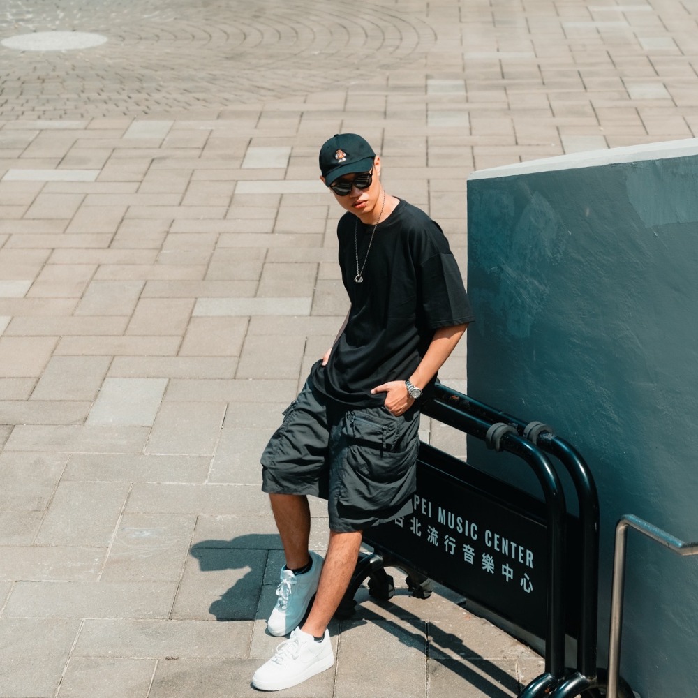 口袋Tee (石墨黑)