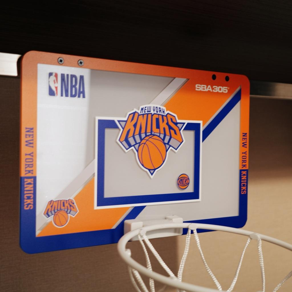 【球衣藏家】SBA305 台灣總代理 NBA 官方授權 壁掛式 居家 室內 玩具 小籃框 MINI款 - 尼克 附小籃球-細節圖3