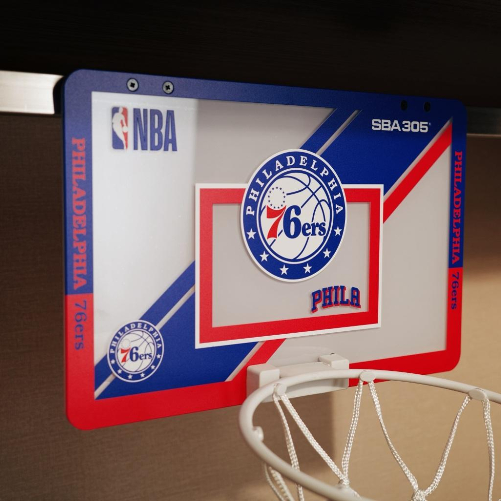 【球衣藏家】SBA305 台灣總代理 NBA 官方授權 壁掛式 室內 玩具 小籃框 MINI款 - 76人 附小籃球-細節圖3