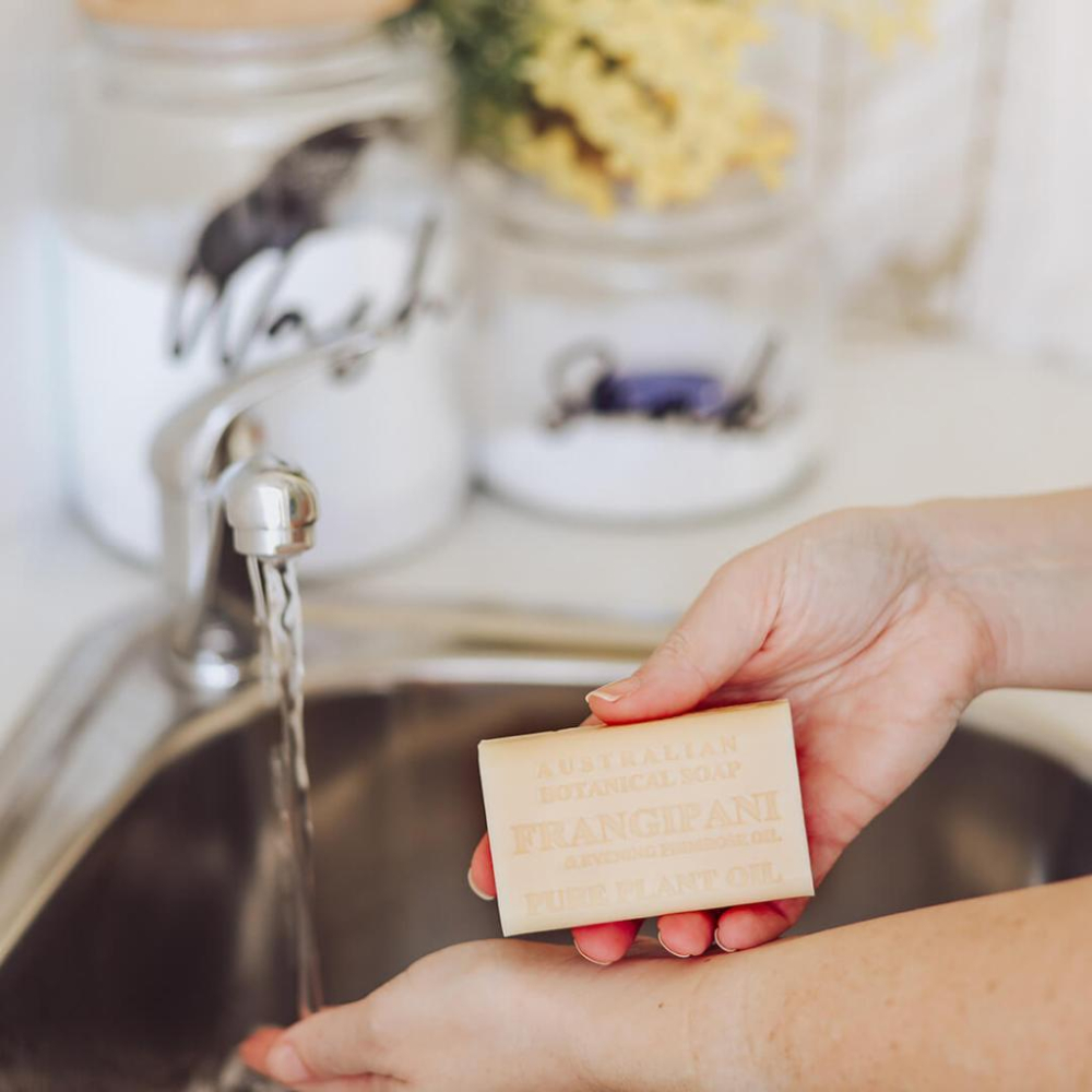 愛的小舖-澳洲植物精油香皂1塊200克，雞蛋花香味(分購)-細節圖3