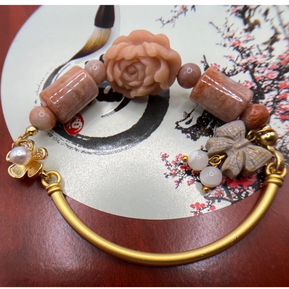 胭脂玉精緻雕工牡丹花/珊瑚玉桶珠半鐲設計-細節圖7