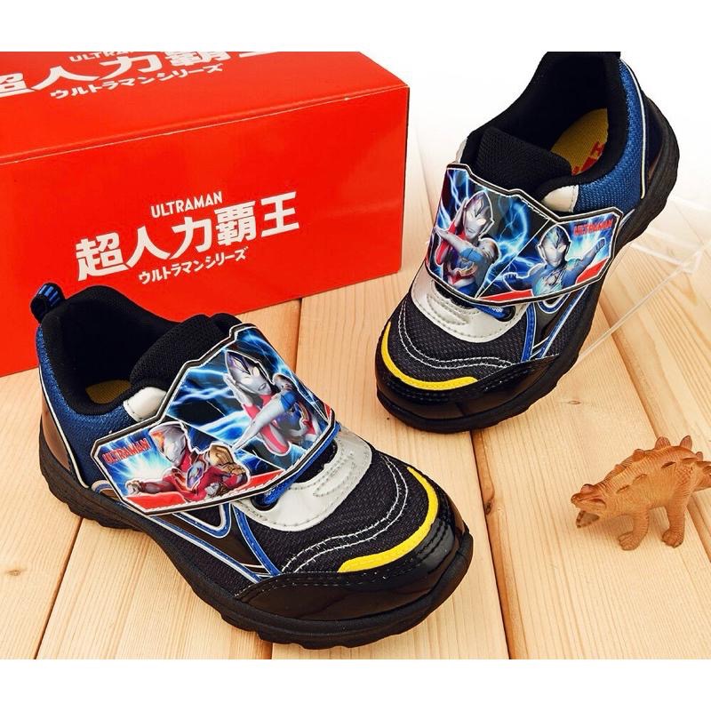 台灣製 現貨 限量特惠🌈專櫃鞋品✨ULTRAMAN 超人力霸王 兒童球鞋 透氣 止滑 柔軟 兒童布鞋 兒童運動鞋 奧特曼-細節圖3