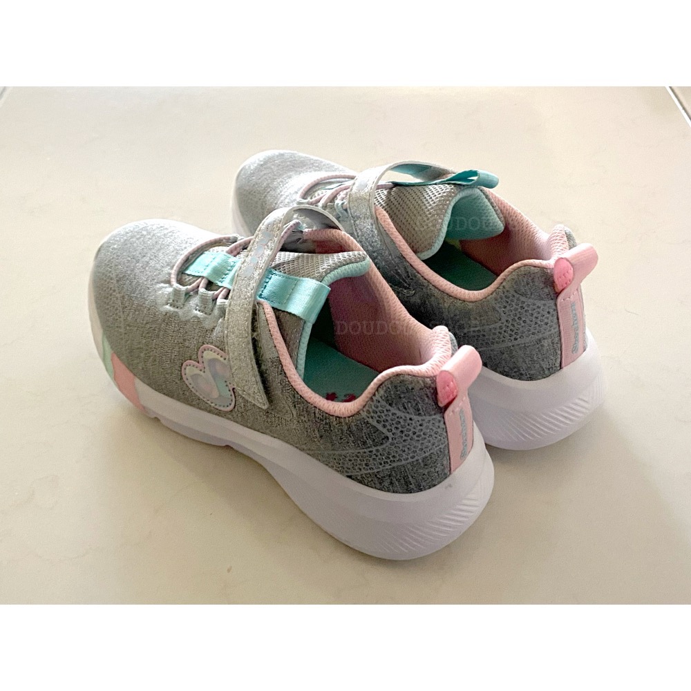 SKECHER  限量出清 特價 女童運動鞋 慢跑鞋 輕量 柔軟 透氣 灰 兒童運動鞋 中童-細節圖3