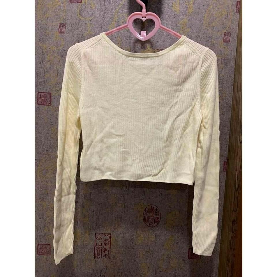 【二手】Uniqlo 圓領長袖針織薄款上衣 開扣上衣-細節圖2